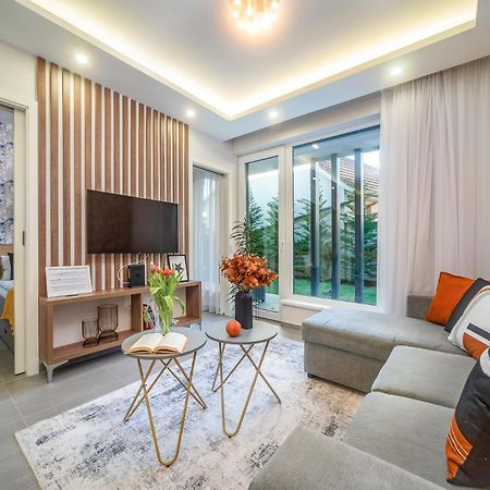 Lavida Deluxe Villa Hajdúszoboszló Eksteriør billede