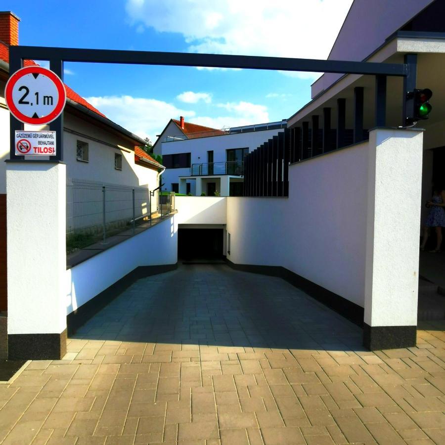 Lavida Deluxe Villa Hajdúszoboszló Eksteriør billede